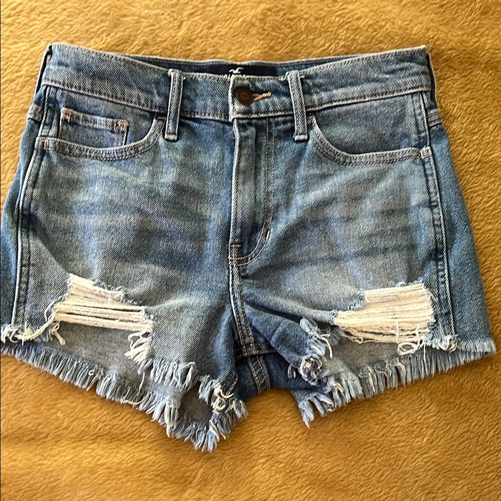 Hollister | Women’s Size 26 High Rise Blue Jean Shorts Distressed Frayed Hem